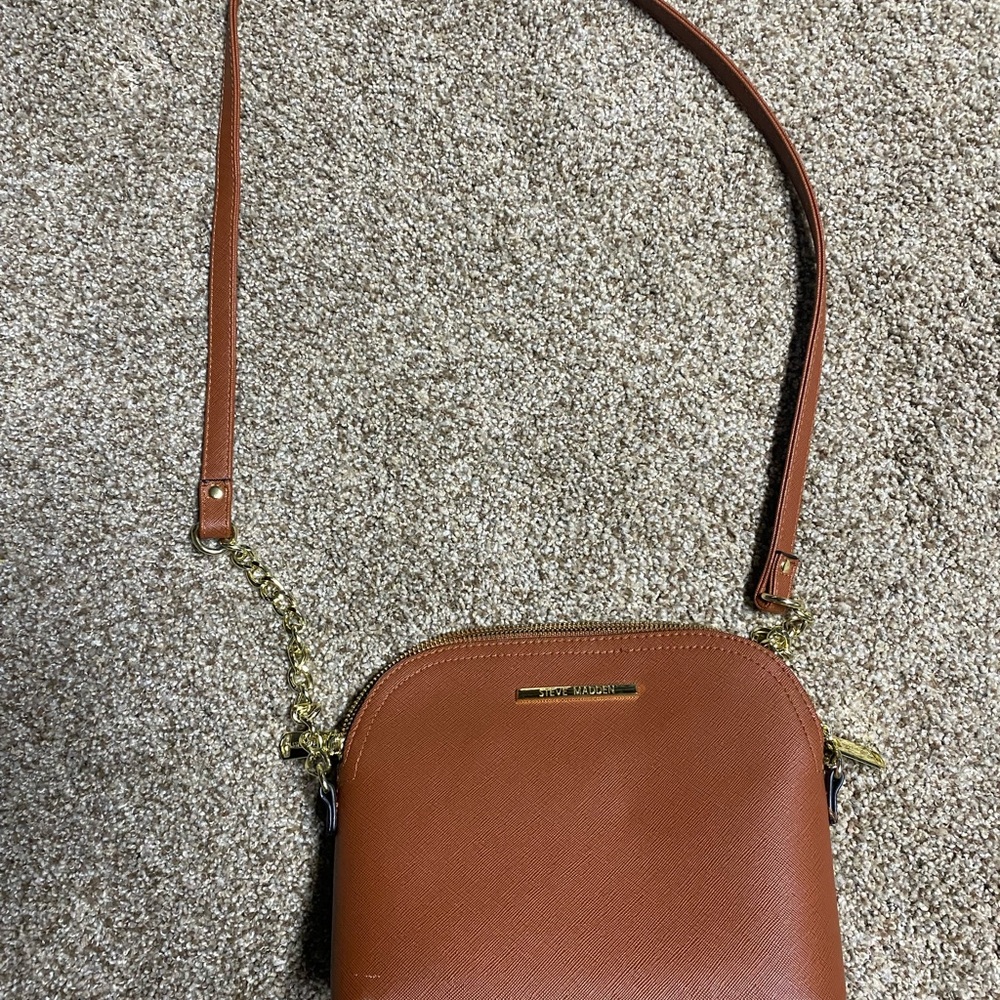 Steve Madden Tan Leather Crossbody Bag Sleek Design